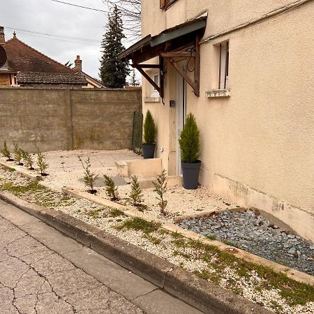 Apartamento T2 Cosy / Quartier Calme / Magasins D'Usine A Proximite Saint-Julien-les-Villas Exterior foto
