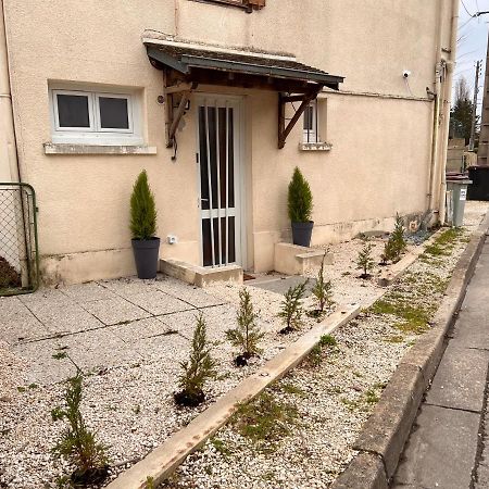 Apartamento T2 Cosy / Quartier Calme / Magasins D'Usine A Proximite Saint-Julien-les-Villas Exterior foto